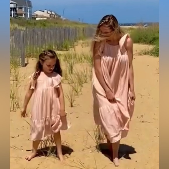 🚫GIFTED🚫 Vignette Striped Dress - Picture 7 of 15